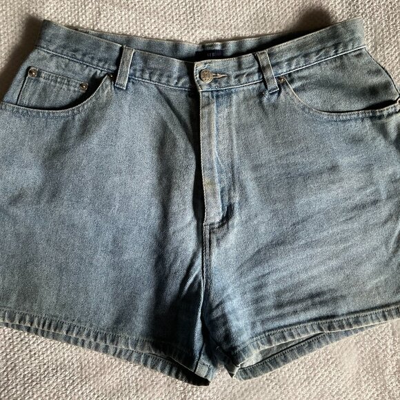 VTG The Blues Denim High Waisted Jean Shorts Women’s Size 14 in Light Acid Wash - Picture 1 of 7